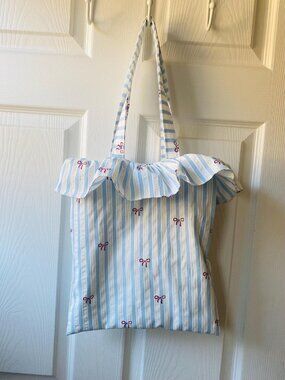 Ruffle Tote bag, baby blue stripe and bow, with linning